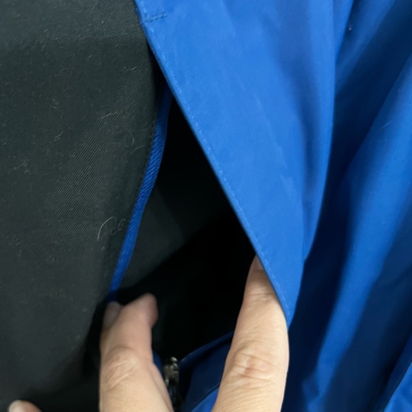 LL BEAN Men's Waterproof “Rugged Ridge Parka”. Color: Navy/blue Size: XXL - Picture 10 of 16